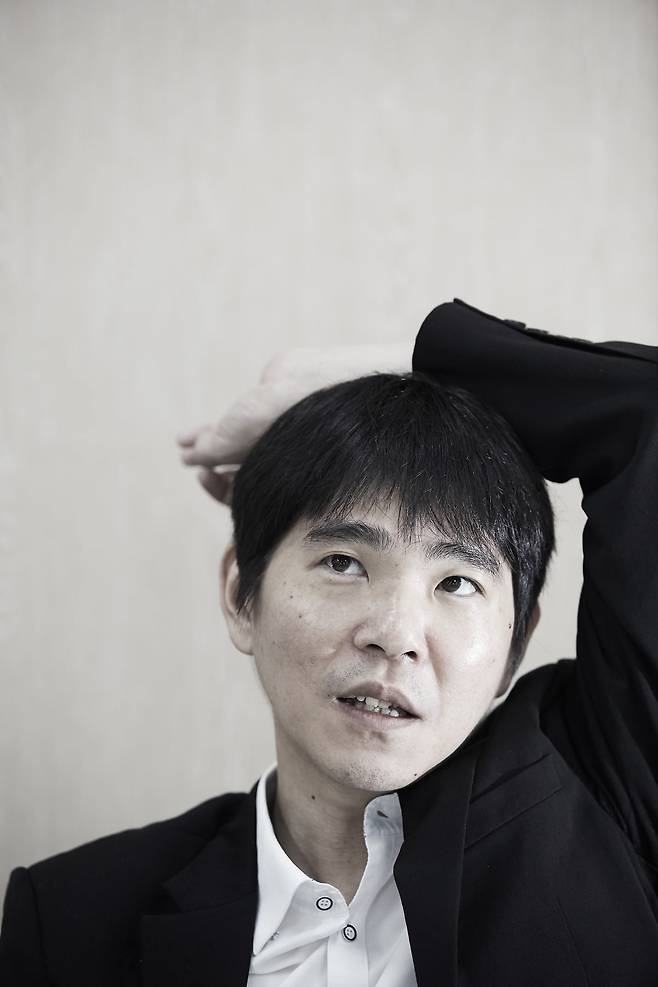 이세돌 전 프로 바둑 기사가 서울 중림동 한국경제신문 본사에서 인터뷰하고 있다. ⓒ문덕관