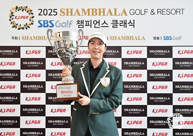 이정연이 챔피언스투어 통산 2승을 달성했다. KLPGA 제공