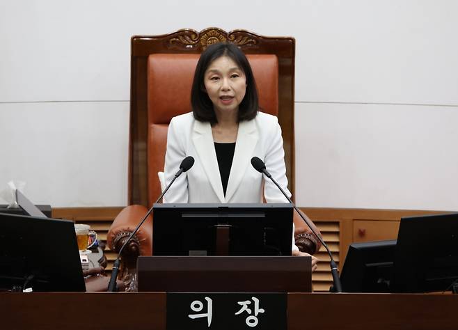 최호정 서울시의회 의장이 지난 6월 10일 오후 서울 중구 서울시의회 본회의장에서 열린 제331회 정례회 개회식에서 개회사를 하고 있다./사진=뉴시스