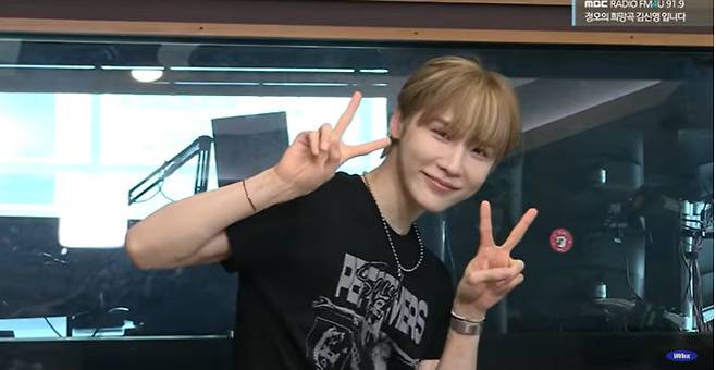MBC FM4U ‘정오의 희망곡 김신영입니다’