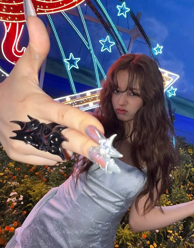 안유진 소셜미디어