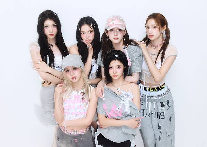 [서울=뉴시스] 그룹 '케플러'. (사진=WAKEONE, 클렙엔터테인먼트 제공) 2025.08.19. photo@newsis..com *재판매 및 DB 금지