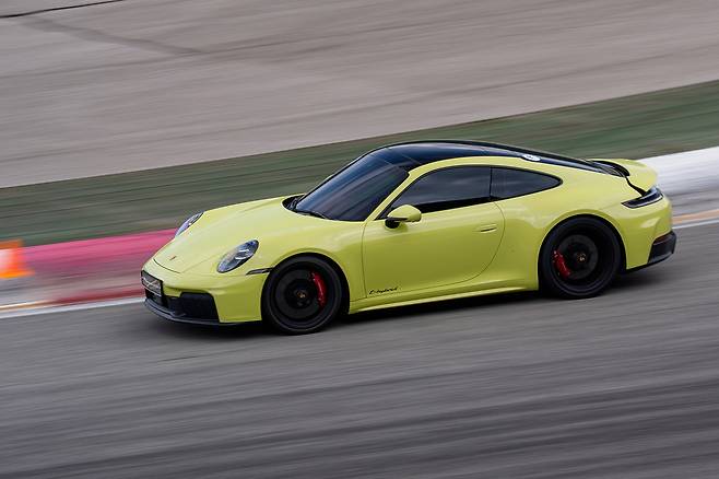 포르쉐 911 GTS 하이브리드. 사진=포르쉐코리아 제공