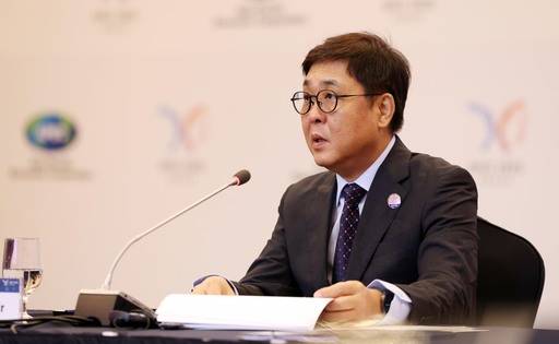 최휘영 문화체육관광부 장관이 27일 경북 경주 힐튼호텔에서 열린 'APEC 문화산업고위급대화 개회식'에서 개회사를 하고 있다. 문체부 제공