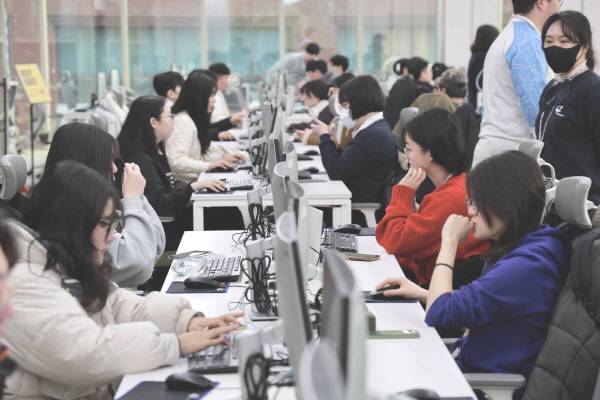 (재)42경산 이노베이션아카데미 3기 제1차 라피신 교육장면.