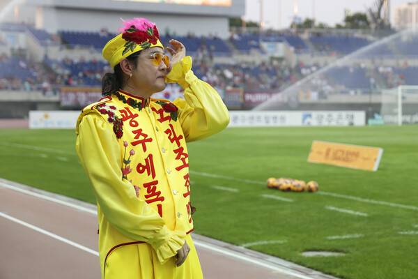 광주FC 홍보대사 가수 노라조의 조빈. /사진=광주FC