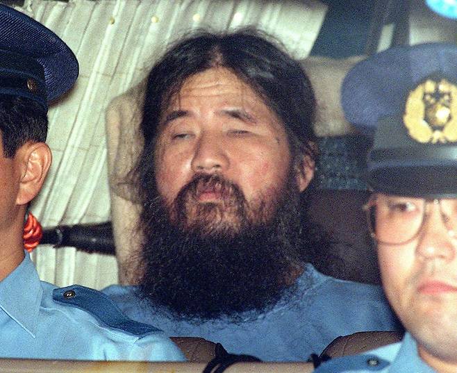 1995년 일본 도쿄에서 지하철 사린 테러 사건을 일으킨 ‘옴진리교’의 교주 아사하라 쇼코(본명 마쓰모토 지즈오·63). /조선일보DB