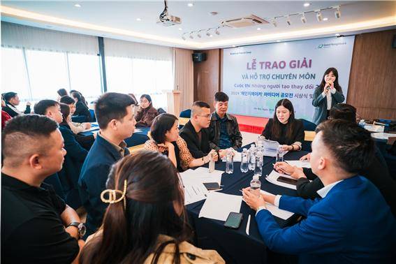 NH체인지메이커스 선정 사업과정에서 지역주민들과 실행협의 모습. 굿네이버스 제공