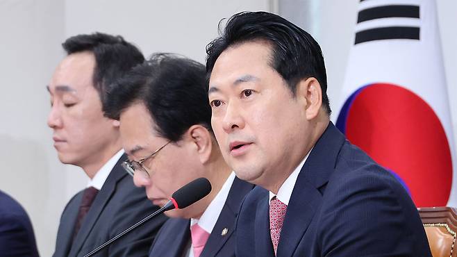 최고위원회의에서 발언하는 국민의힘 장동혁 대표