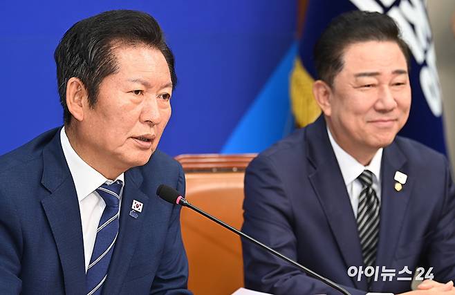 정청래 더불어민주당 당대표가 13일 오전 서울 여의도 국회에서 열린 최고위원회의에서 발언하고 있다. [사진=곽영래 기자]