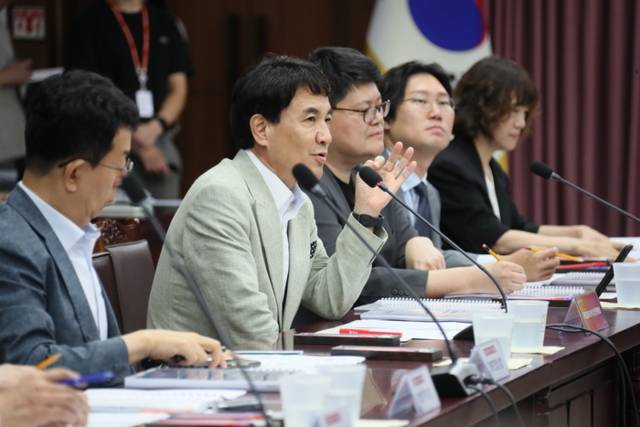 ▲ 강원도는 28일 오전 도청에서 김진태 도지사를 비롯한 실국장과 강원연구원 등이 참석한 가운데 ‘국정과제 분석 및 전략회의’를 개최했다. 강원도 제공