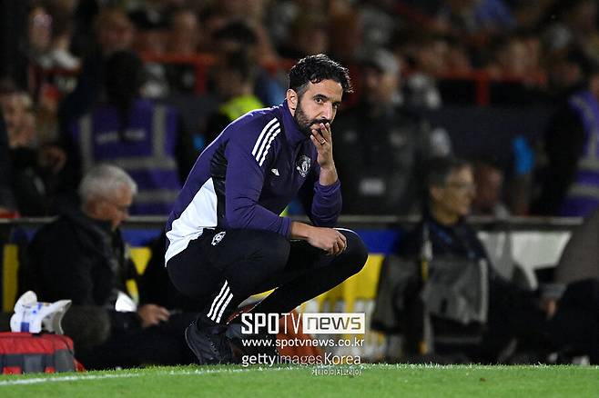 ▲ 맨유는 어디까지 떨어지는 걸까. 그림스비 타운에 무너진 맨유는 역사상 리그컵에서 처음으로 4부리그 팀에 패해 탈락한 것으로 확인됐다. 계속해서 불명예를 만들어 나가고 있다.