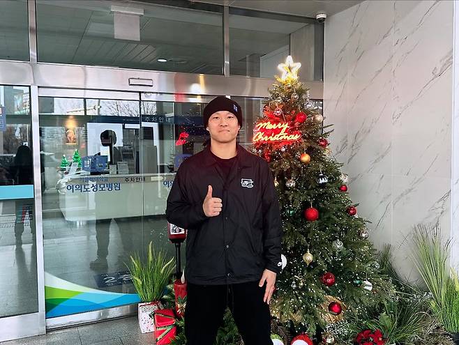 지난해 혈액암 판정을 받고 여의도 성모병원에서 항암치료를 받아온 화성FC 유병수. /사진=유병수 SNS 캡처