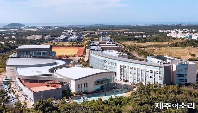 2017년 제주영어교육도시에 문을 연 미국의 세인트존스베리아카데미 제주(SJA Jeju) 국제학교. [사진제공-제주국제자유도시개발센터]
