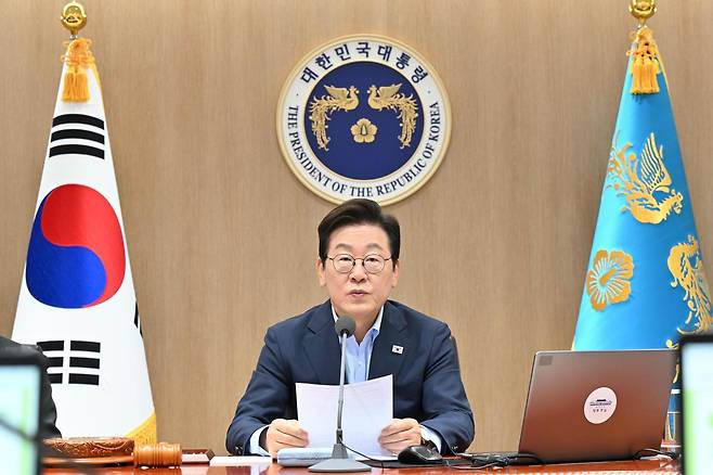 이재명 대통령이 29일 서울 용산 대통령실 청사에서 열린 임시 국무회의에서 모두발언을 하고 있다. 대통령실사진기자단 2025.08.29