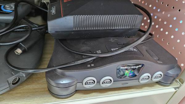 현대 컴보이 64