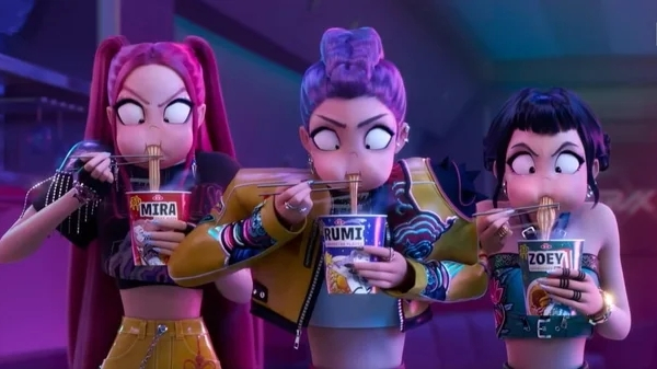 넷플릭스 ‘케이팝 데몬 헌터스’ 속 그룹 헌트릭스가 컵라면을 먹는 모습 [사진 = 넷플릭스]