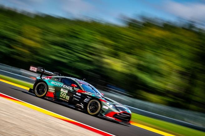 애스턴마틴 제공