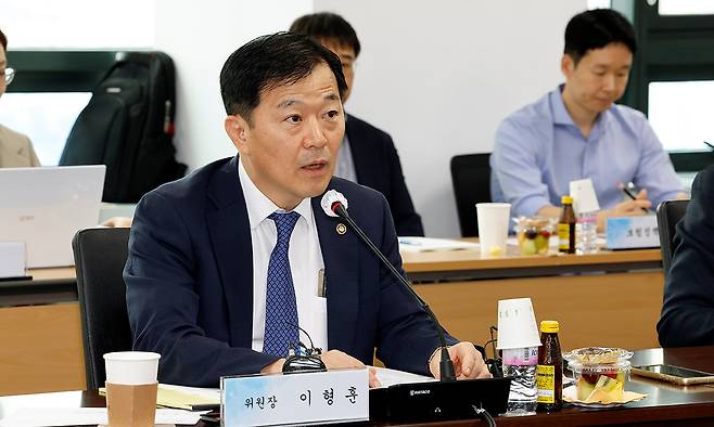 건강보험정책심의위원회(건정심) 위원장인 이형훈 보건복지부 2차관이 28일 서울 서초구 건강보험심사평가원에서 열린 제15차 건정심 회의에서 발언하고 있다. 연합뉴스