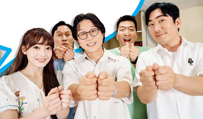 지난 25일 서울 여의도 KBS 연구동에서 ‘개그콘서트-챗플릭스’ 코너 출연 개그맨 나현영(왼쪽부터), 송준근, 박성광, 정범균, 이상훈이 ‘스포츠경향’과의 인터뷰에 앞서 포즈를 취하고 있다. 이준헌 기자