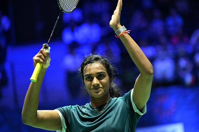 왕즈이를 꺾고 세계선수권 8강에 오른 푸살라 V. 신두.    파리 | AFP연합뉴스