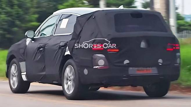 제네시스 GV80 하이브리드 스파이샷