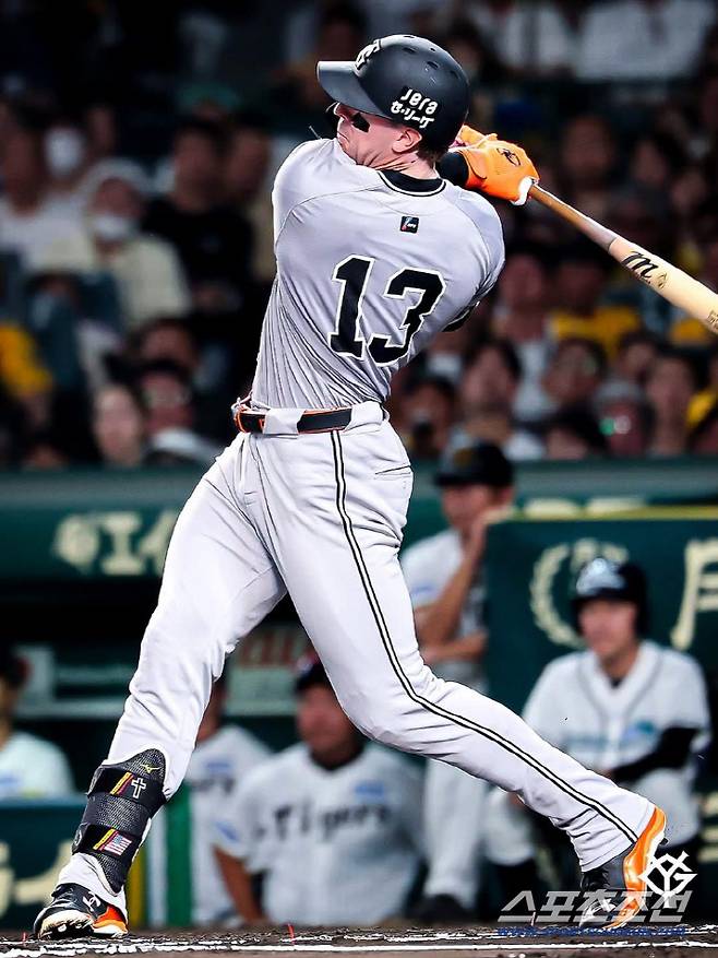 캐비지는 29일 한신전 6회 1사 만루에서 3타점 싹쓸이 2루타를 터트렸다. 사진캡처=요미우리 자이언츠 SNS