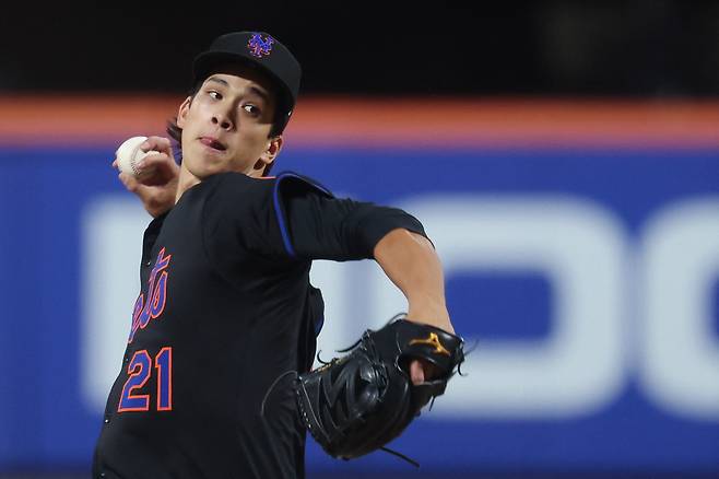 피칭을 하고 있는 조나 통. Vincent Carchietta-Imagn Images연합뉴스