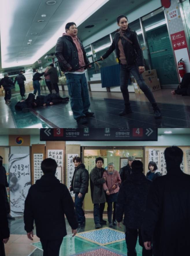 K-액션 히어로 드라마 '트웰브'가 첫 주 시청률 8.1%의 성공적인 출발에 이어, 3화, 4화에서 펼쳐질 한층 깊어진 서사와 격렬한 액션을 예고하는 스틸을 공개했다. 공개된 내용에 따르면, 리더 '태산'(마동석)은 인간에게 받은 과거의 상처로 인해 동료 천사들과 내적 갈등을 겪으며 이야기의 깊이를 더한다. '태산'의 고뇌는 인간을 지키려는 다른 천사들과의 대립으로 번지며 천사 집단 내부의 긴장감을 높인다. 한편, 본격적으로 악행을 시작하는 '오귀'(박형식)와 제사장 '사민'(김찬형)은 치밀한 계략으로 인간 세상을 위협하며 극의 서스펜스를 책임진다. '미르'(이주빈), '도니'(고규필) 등 각기 다른 능력을 지닌 천사 군단이 펼치는 개성 있는 액션과 팀플레이는 화려한 볼거리를 약속한다. 여기에 '태산'이 유일하게 마음을 여는 인간 '금순'(예수정)과의 시대를 초월한 애틋한 인연이 중요한 감성 축으로 작용하며, 액션과 서사의 균형을 맞춘 풍성한 이야기를 기대하게 만든다.