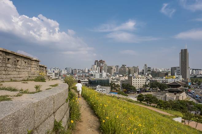 흥인지문과 가까운 낙산구간