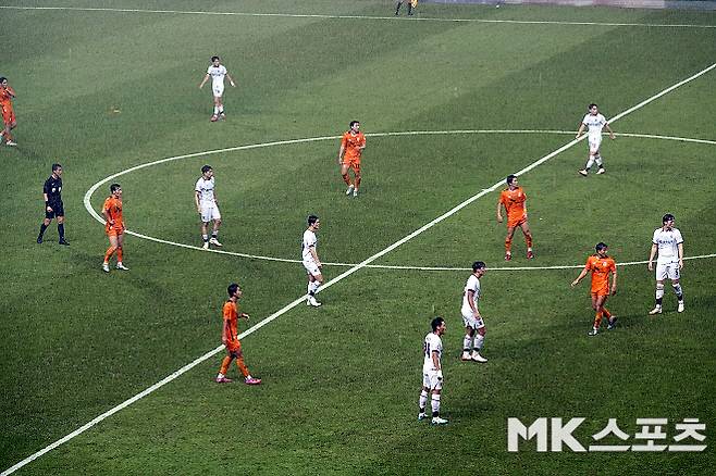 8월 30일 제주 SK와 광주 FC의 경기가 펼쳐지고 있는 제주월드컵경기장. 사진=이근승 기자