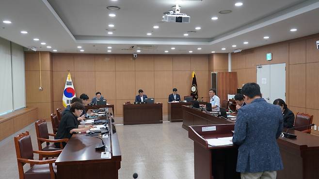 이천시의회는 예산 안 등 총 24건의 안건을 오는 9월 3일~11일까지 제256회 임시회를 개최해 심의하기로 했다.