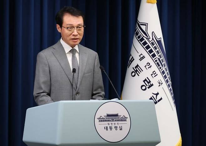 이규연 홍보소통수석이 31일 용산 대통령실에서 이재명 대통령의 국정 관련 브리핑을 하고 있다. 연합뉴스