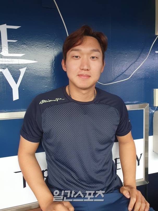 병역을 이행하기 전 본지와 인터뷰한 구창모의 모습. 창원=배중현 기자