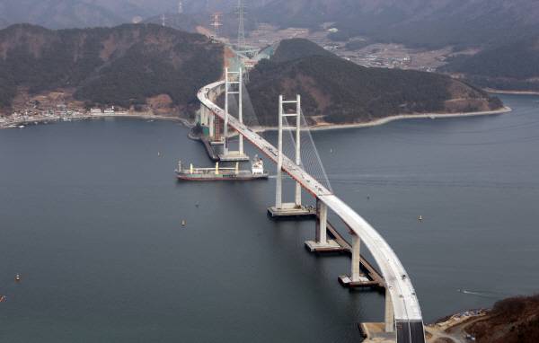마창대교 전경. 국제신문 DB