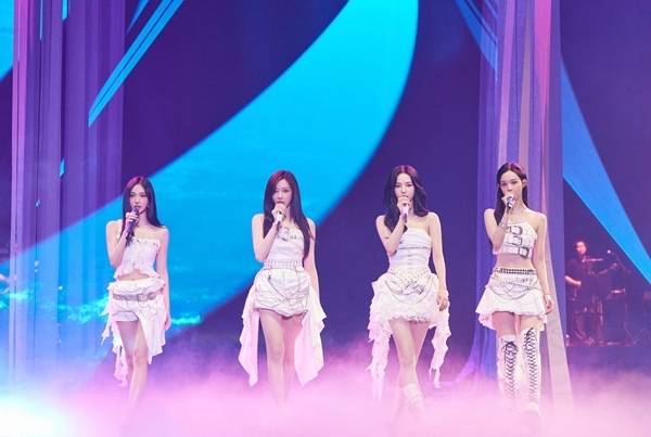 31일 서울 송파구 올림픽공원 KSPO DOME에서 에스파의 세 번째 단독 콘서트 ‘2025 aespa LIVE TOUR -SYNK : aeXIS LINE’(2025 에스파 라이브 투어 – 싱크 : 엑시스 라인, 이하 ‘엑시스 라인’)가 개최됐다. / 사진 = SM엔터테인먼트