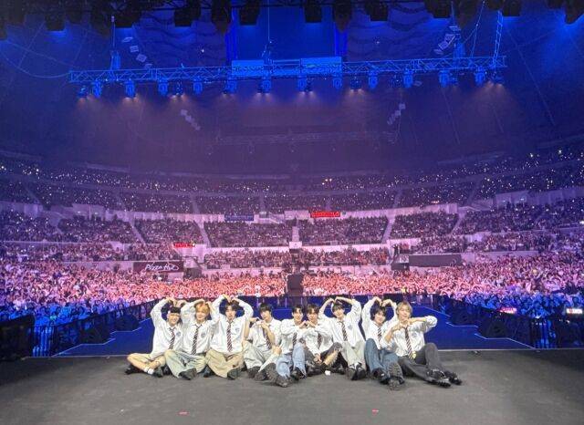 아홉 / F&F엔터테인먼트