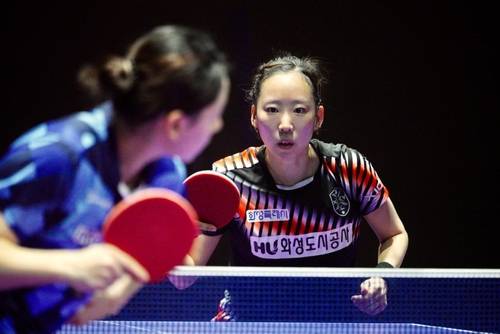 프로탁구리그 여자단식 경기에 나선 양하은(오른쪽) [촬영 이동칠]