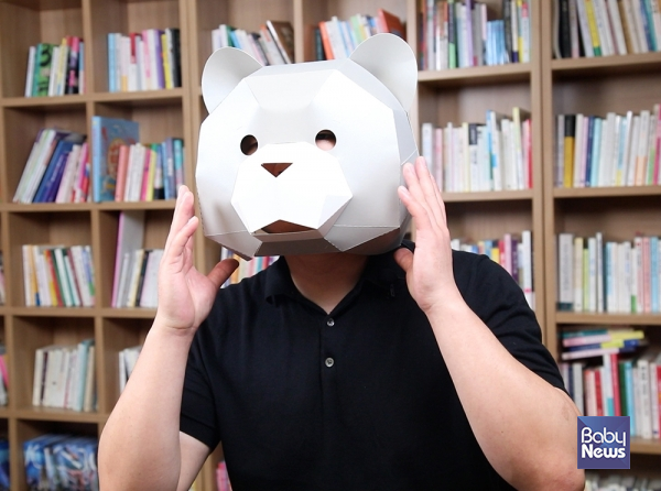 공익제보자 박강훈(가명) 씨는 거짓 댓글 작업 사건에 대해 책임져야 할 한헬스케어&nbsp;이○○ 전 대표가 공정거래위원회의 발표가 있기 직전 회사에서 물러나고, '사경의 사두증의 치료' 네이버 카페 운영자에서 물러난 것에 대해 조사가 필요하다고 말했다. ⓒ베이비뉴스&nbsp;