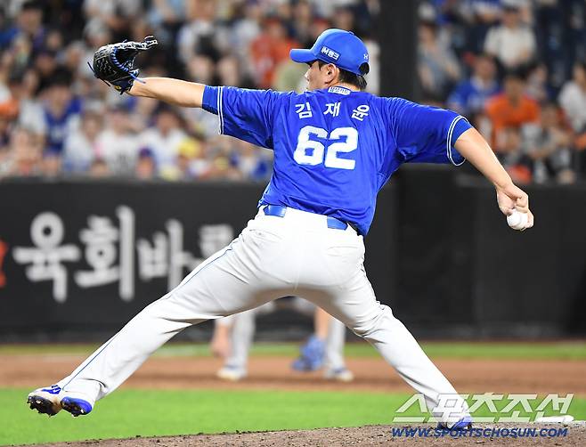 30일 대전 한화생명볼파크에서 열린 삼성-한화전. 9회말 등판한 김재윤이 역투하고 있다. 대전=정재근 기자 cjg@sportschosun.com/2025.8.30/