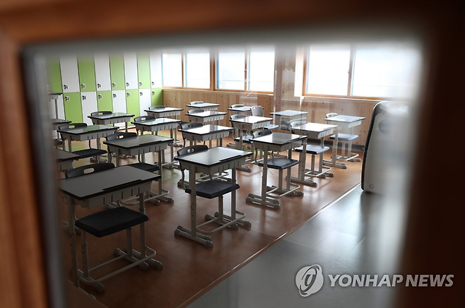 비어있는 교실 [사진 = 연합뉴스]