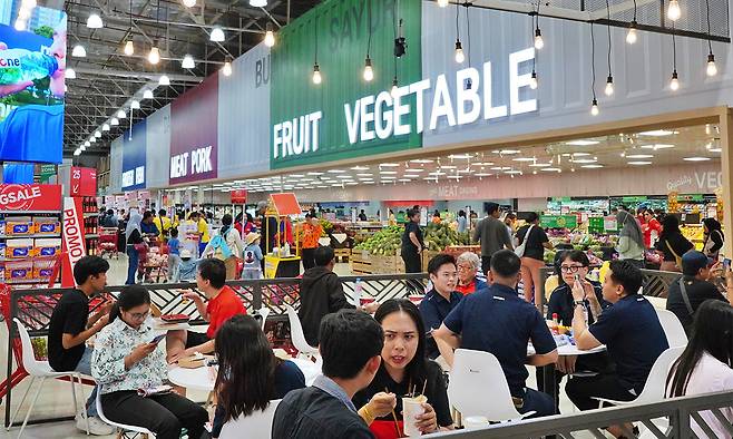 인도네시아 발리 덴파사르에 있는 롯데마트 발리점 소매 공간 전경. 롯데마트·슈퍼 제공