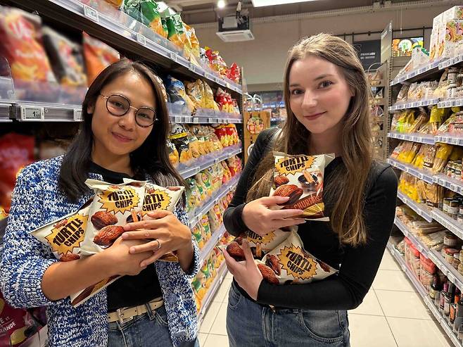 오리온 ‘꼬북칩’이 프랑스 까르푸에 입점한 모습. 오리온 제공