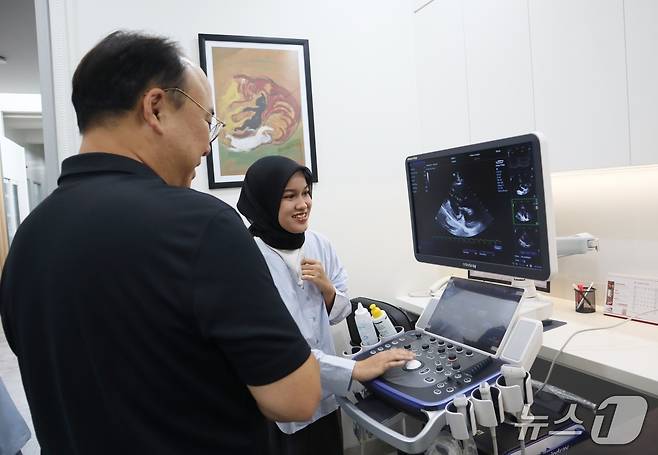 스카이동물메디컬그룹은 최근 인도네시아 메디벳동물병원을 방문했다(동물병원 제공). ⓒ 뉴스1