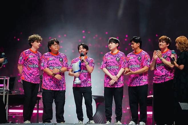 VCT 퍼시픽 스테이지2에서 우승을 차지한 페이퍼 렉스 선수단. 사진 | 라이엇 게임즈