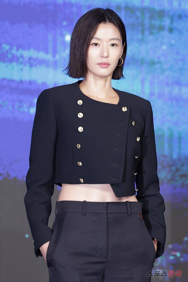 디즈니+ 오리지널 시리즈 '북극성' 제작발표회에 참석한 전지현. 25.9.2 ⓒ이혜영 기자 lhy@hankooki.com