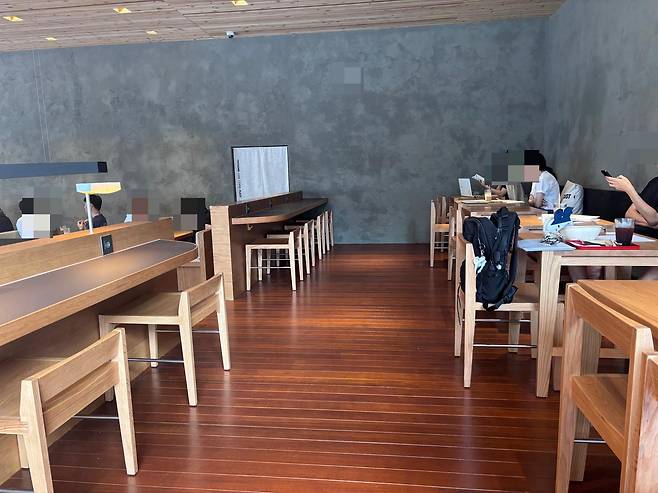 투썸2.0 강남 매장 전경. 황소영 기자 fangso@donga.com