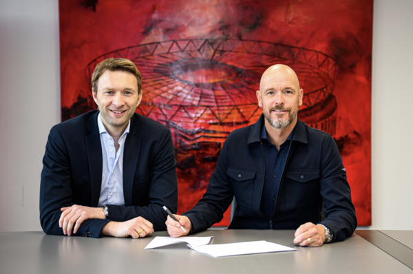 에릭 텐하흐 감독(오른쪽). 바이어04레버쿠젠 X 캡처