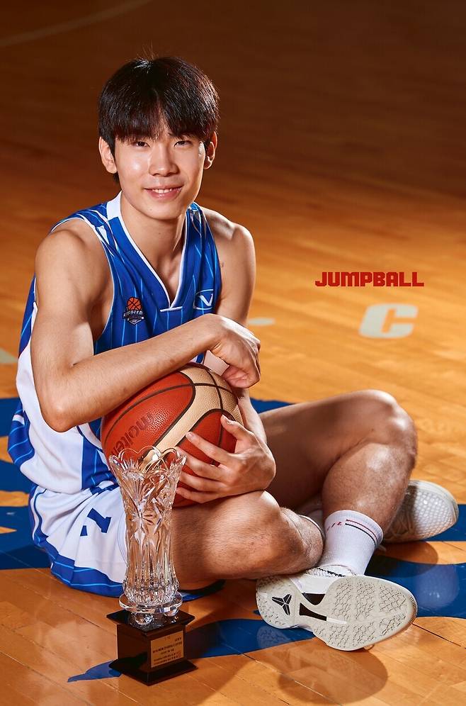 ▲MBC배에서 평균 24.8점을 기록하며 득점상을 수상한 고찬유. 그의 득점력은 이미 검증을 마쳤다.