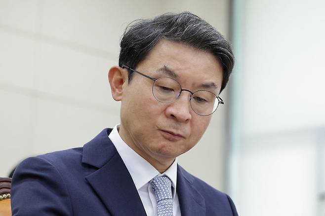 이억원 금융위원장 후보자가 2일 오전 서울 여의도 국회 정무위원회에서 열린 인사청문회에 자리하고 있다. /사진=뉴스1